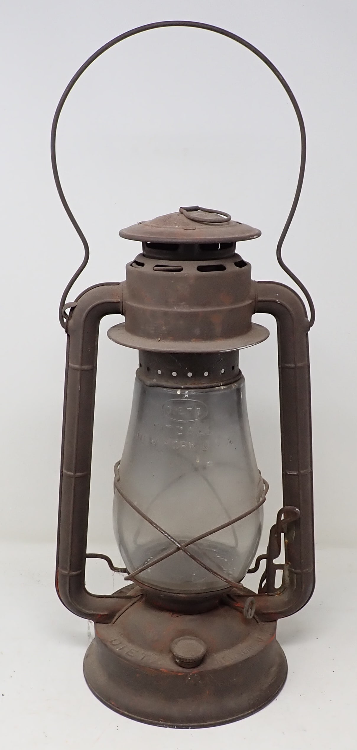 Dietz No. 2 Blizzard Tubular Lantern (1 of 5)