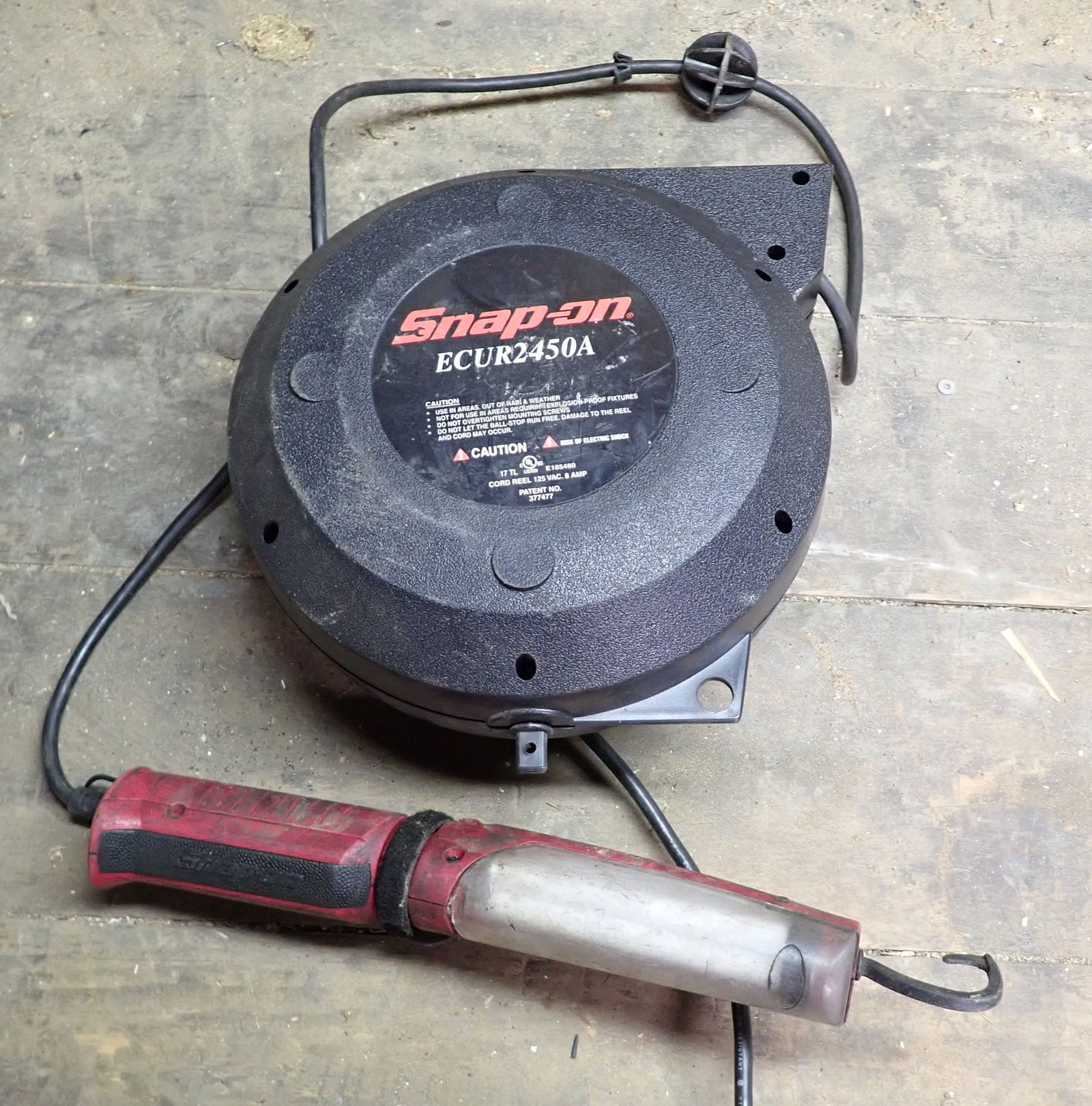 Snap On ECUR2450A Retractable Shop Light (1 of 4)