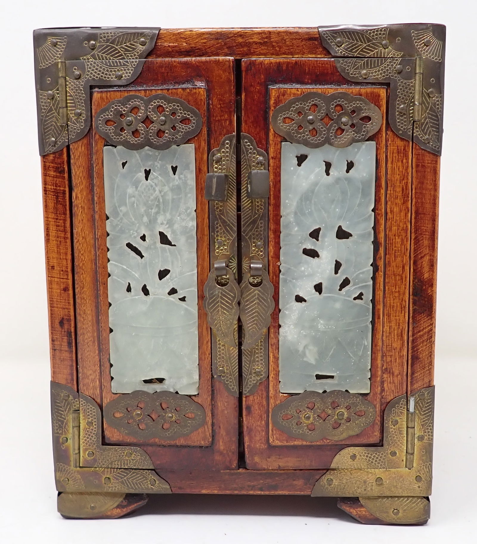Chinese Jewelry Box (1 of 6)