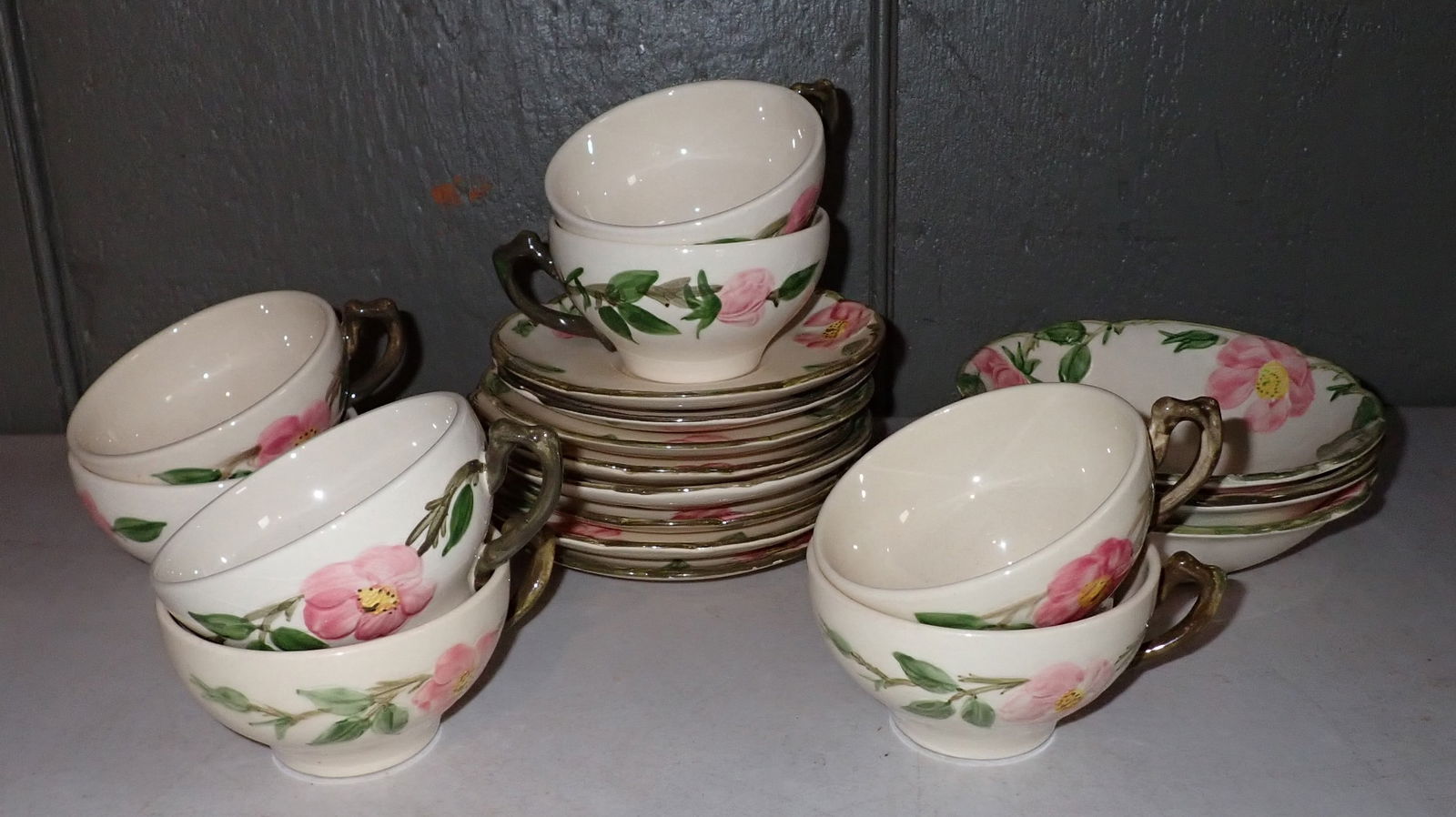 Franciscan Earthenware Cups Saucers & Bowls: No shipping