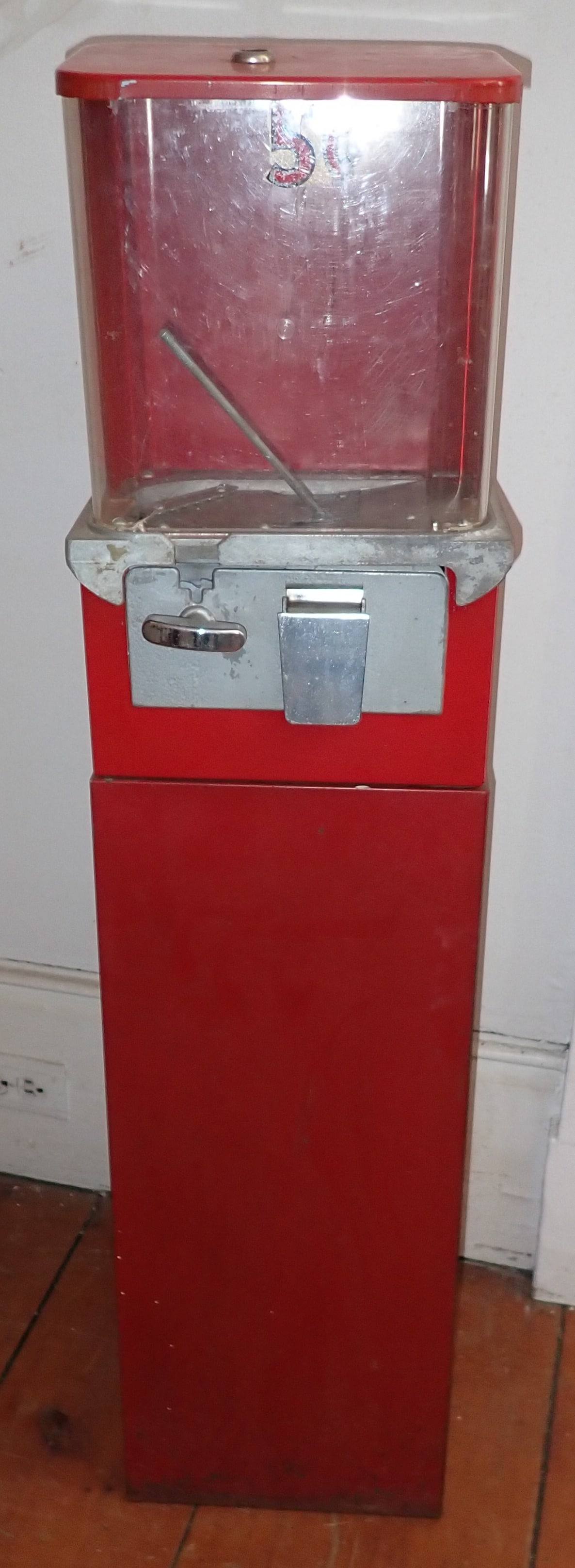 5 Cent Gumball Machine (1 of 5)