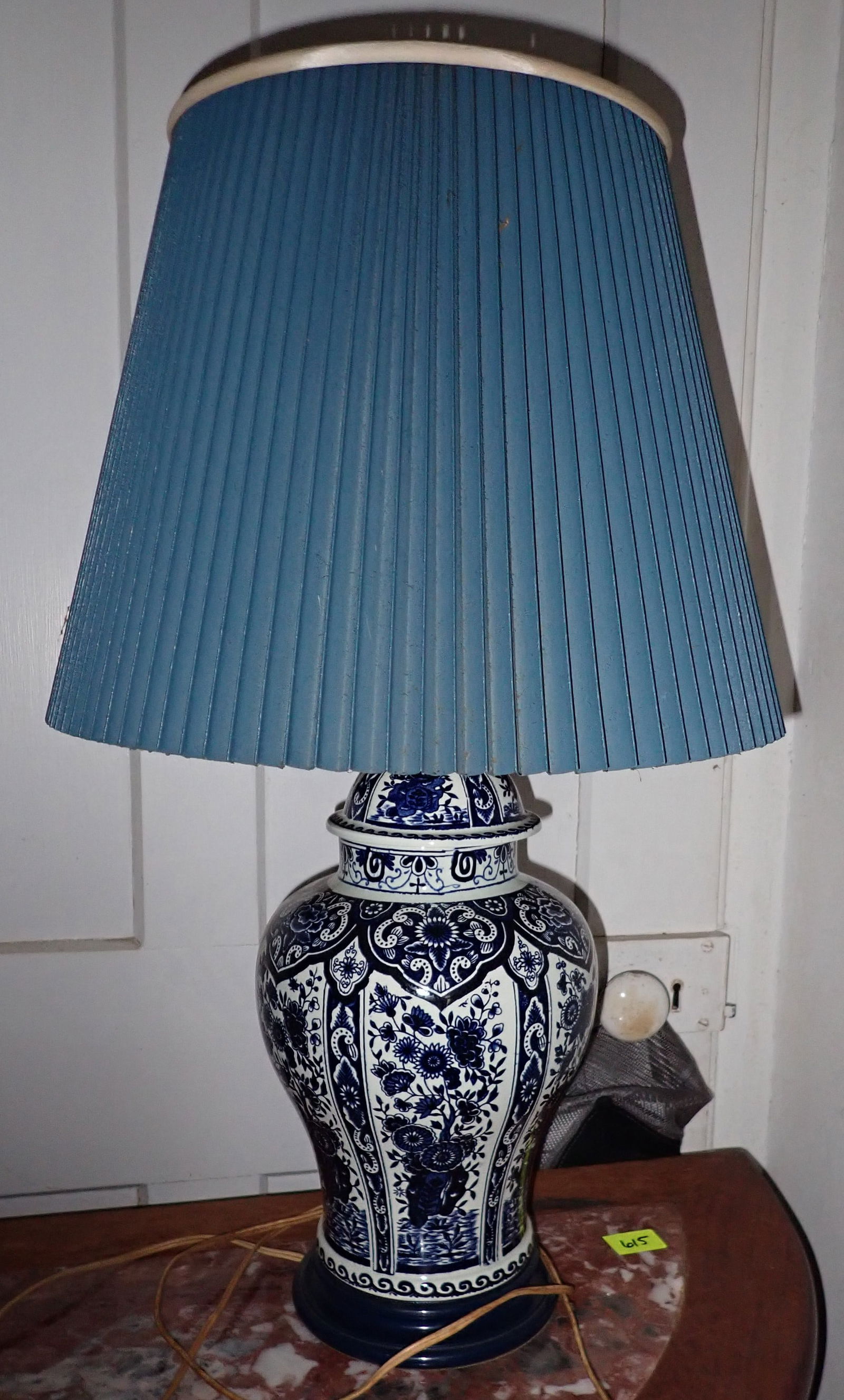 Ginger Jar Table Lamp (1 of 2)