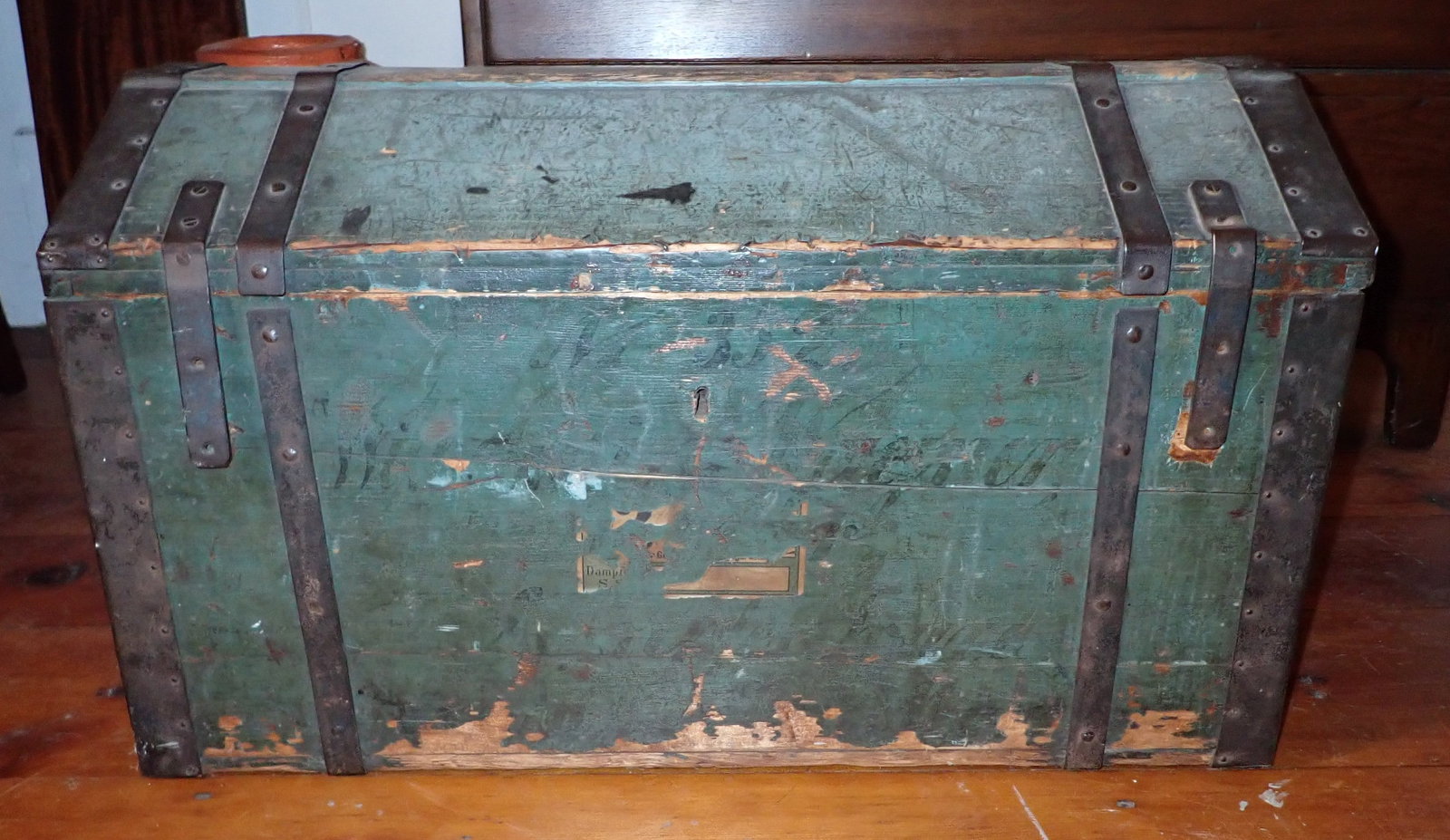 Wood Chest in Blue Paint: Approx 17" x 31 5/8" x 18 1/2" tall. NO SHIPPING ! Bring help to remove !