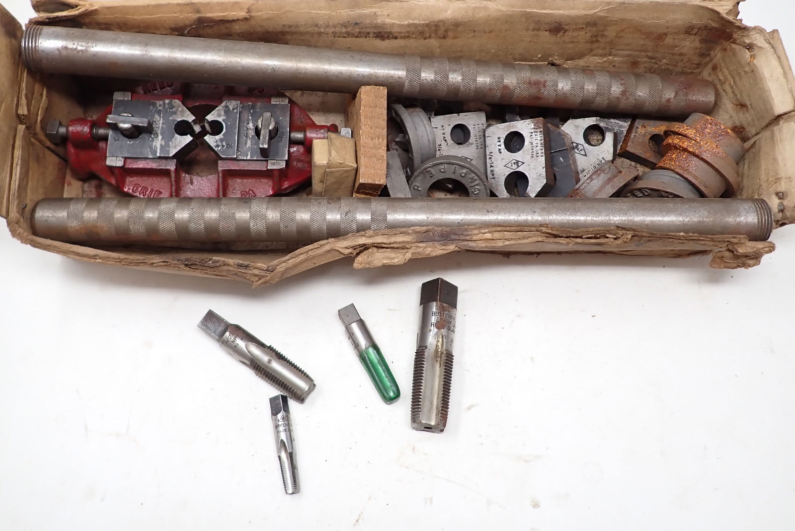 Reed Pipe Threader Taps & Dies (1 of 4)