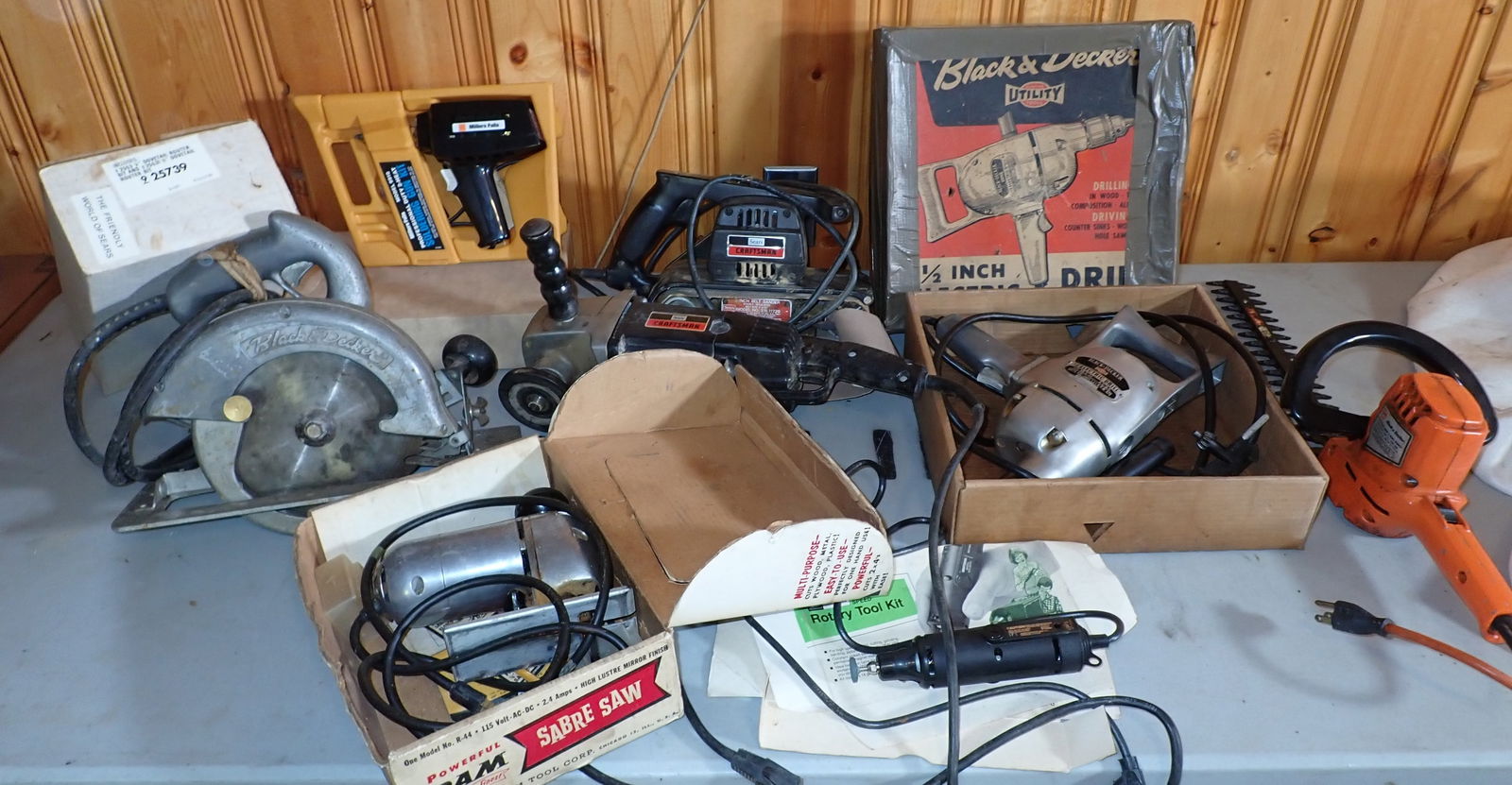 Circular Saw Belt Sander Black & Decker Drill (1 of 7)