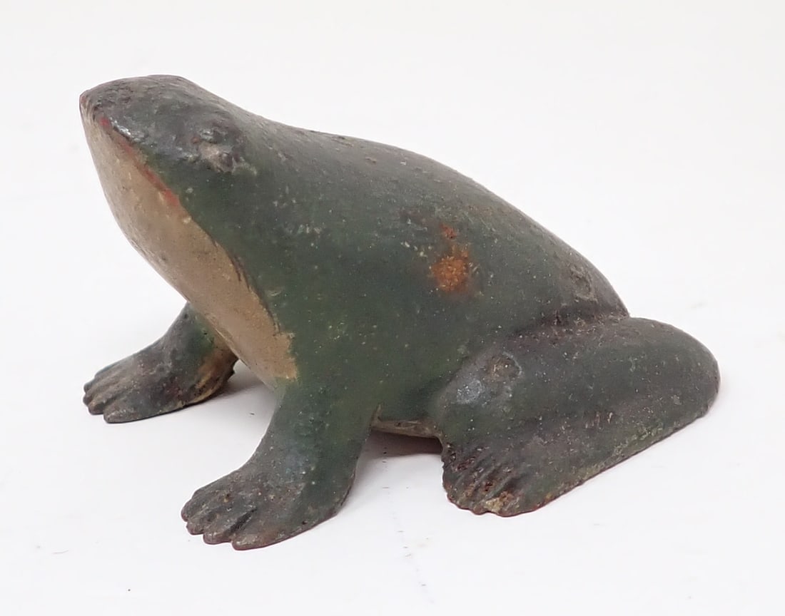 Cast Iron Frog: Approx 2 1/2" x 1 1/4" tall