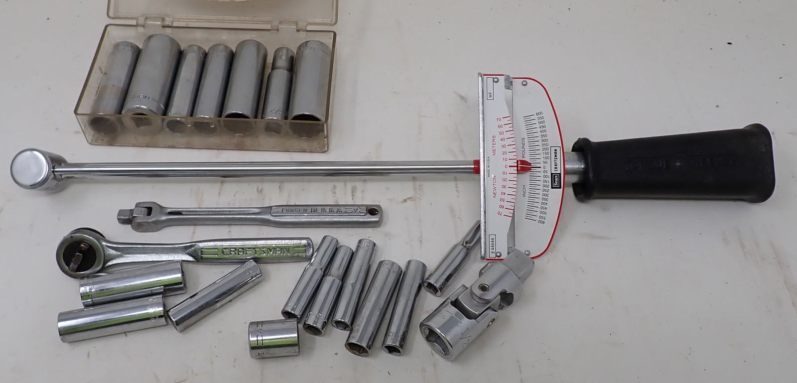 Craftsman 1/4" 3/8" Drive Sockets Torque Wrench (1 of 3)