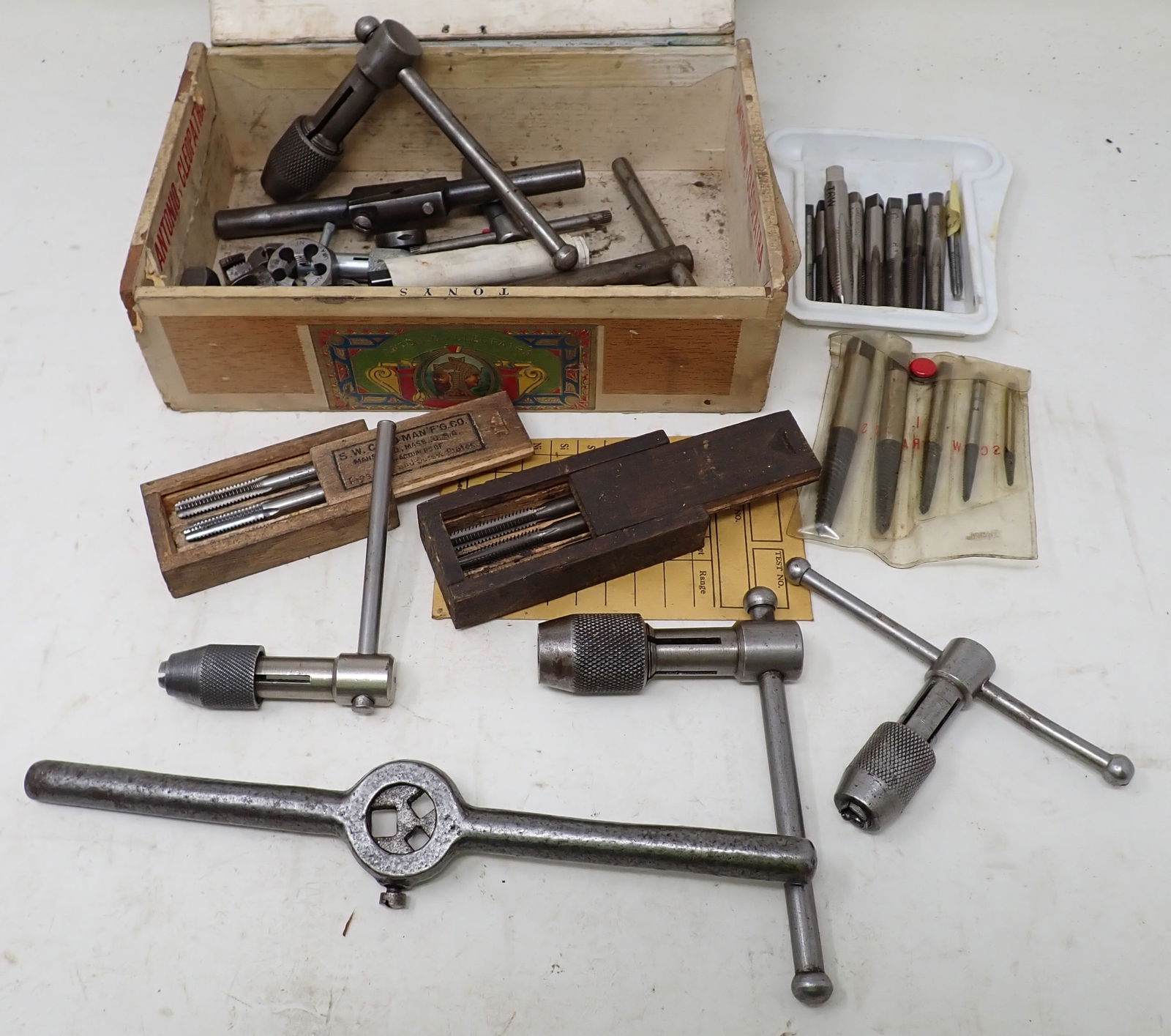 Taps Dies Handles & Reamers (1 of 5)