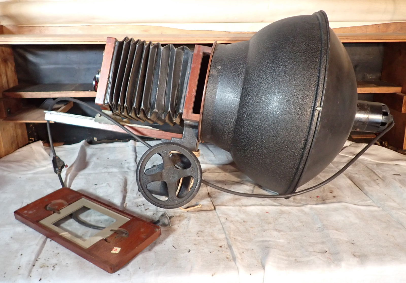 Elwood Pattern Works Photo Enlarger (1 of 9)