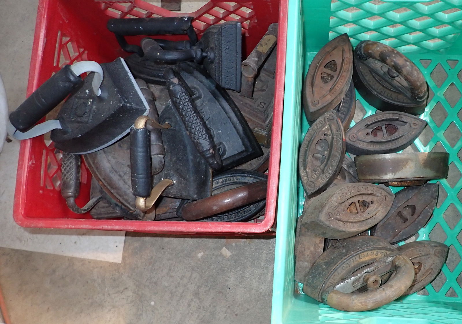 Enterprise & Misc Sad Irons (1 of 5)