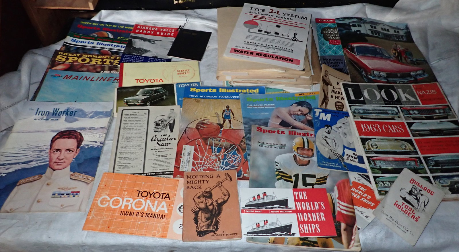 Sports Illustrated Toyota Manuals Misc Ephemera (1 of 6)