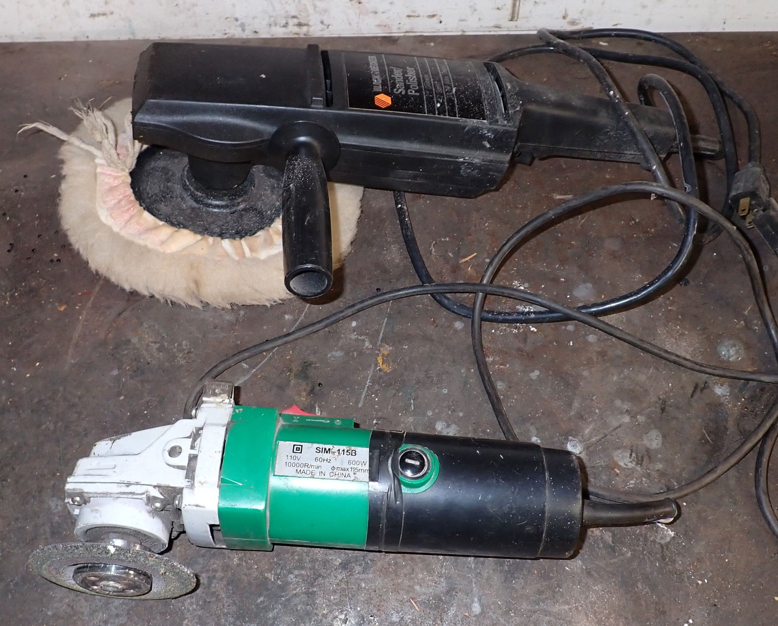 Angle Grinder Black & Decker Sander/Polisher (1 of 3)