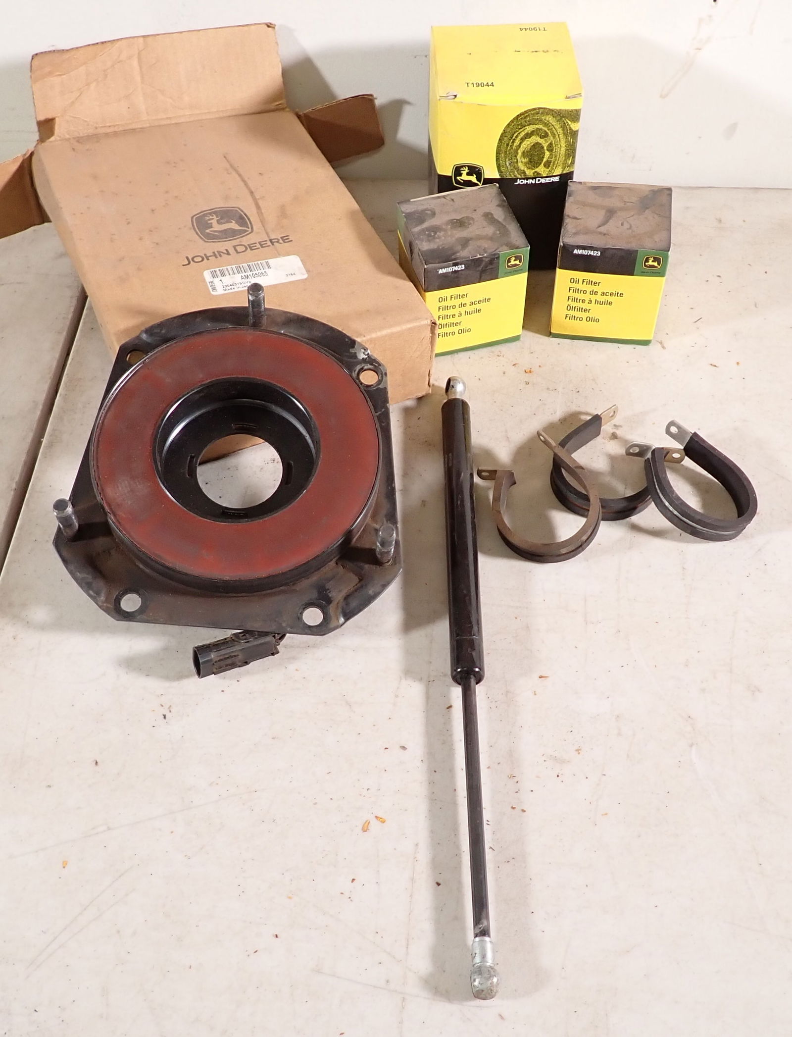 John Deere Oil Filters & Misc Parts (1 of 4)