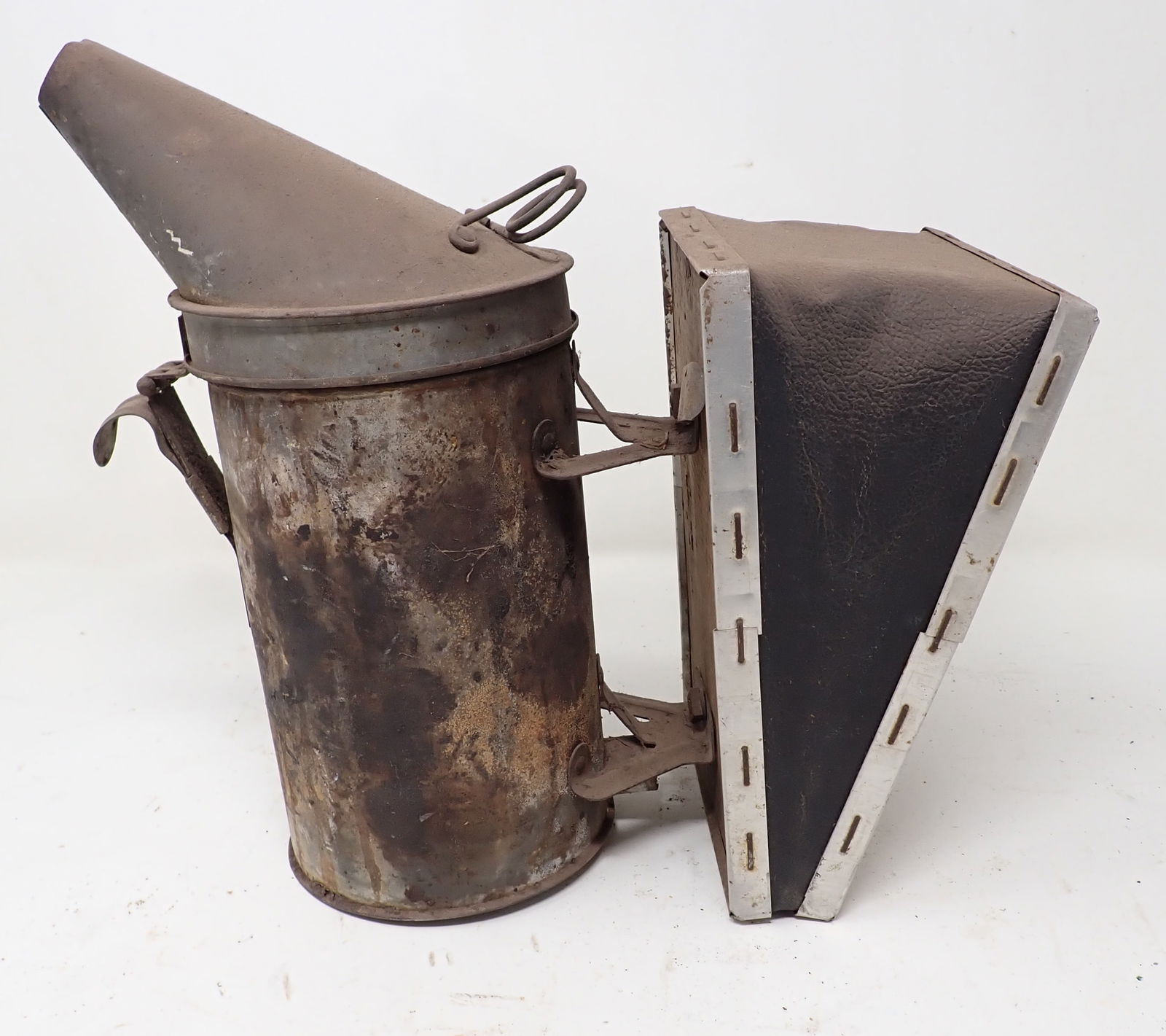 Root Bee Smoker (1 of 3)