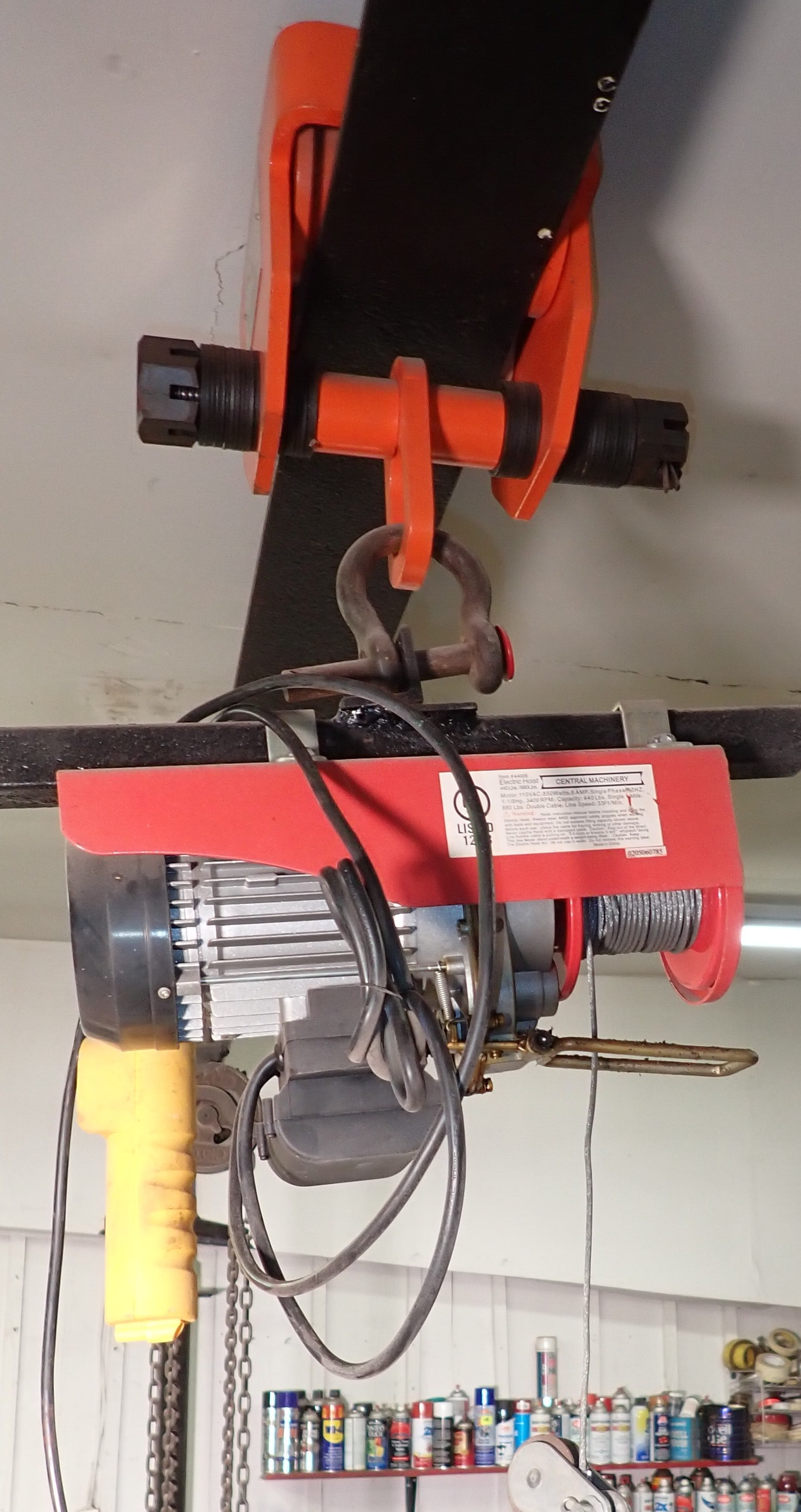 Central Machinery Electric Hoist & Push Trolley (1 of 6)