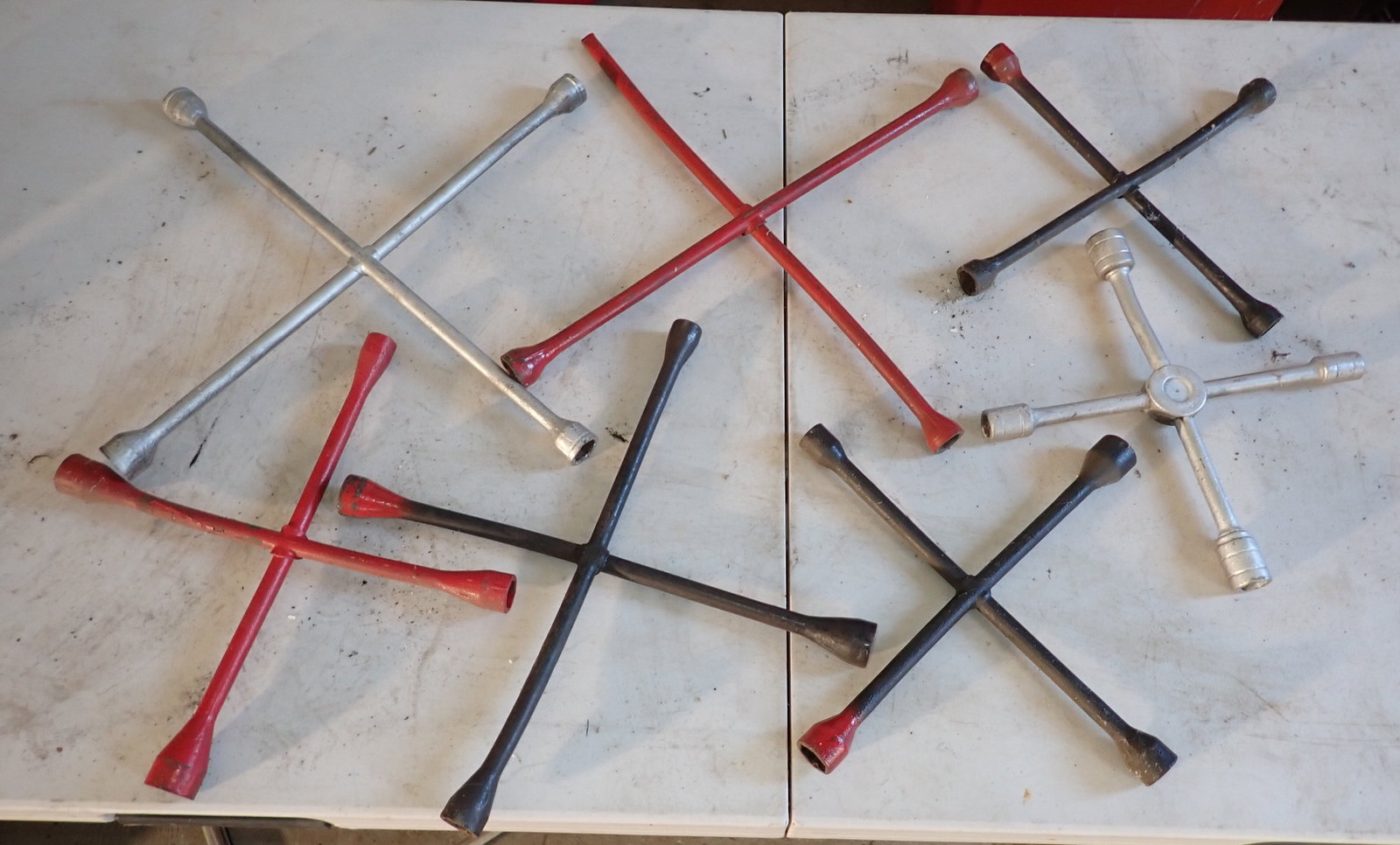 Lug Wrenches: No Shipping !