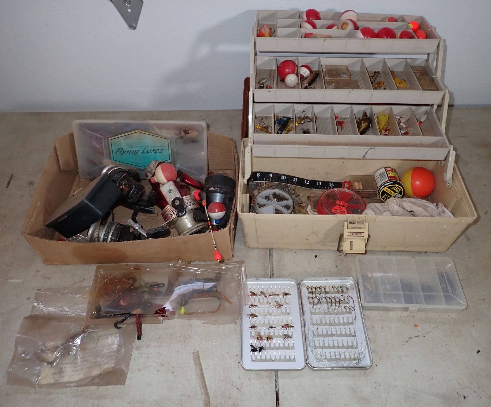 Fishing Lures Reels Tackle (1 of 6)