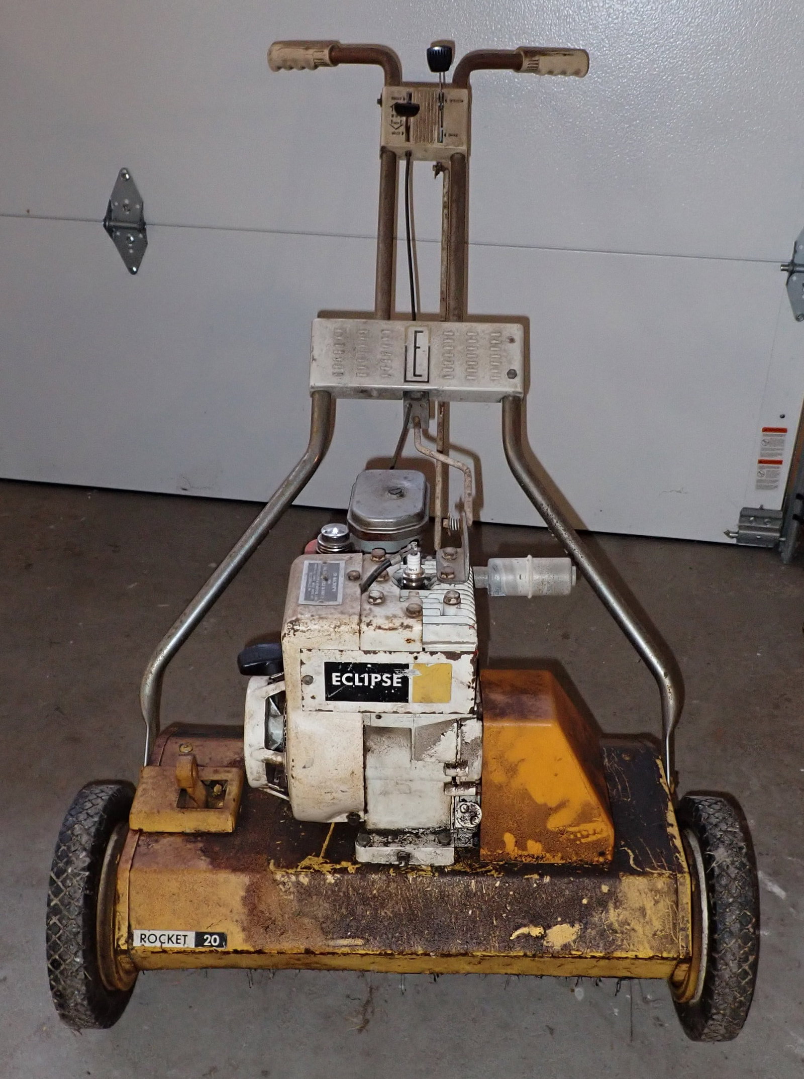 Eclipse Rocket 20 Reel Mower (1 of 4)