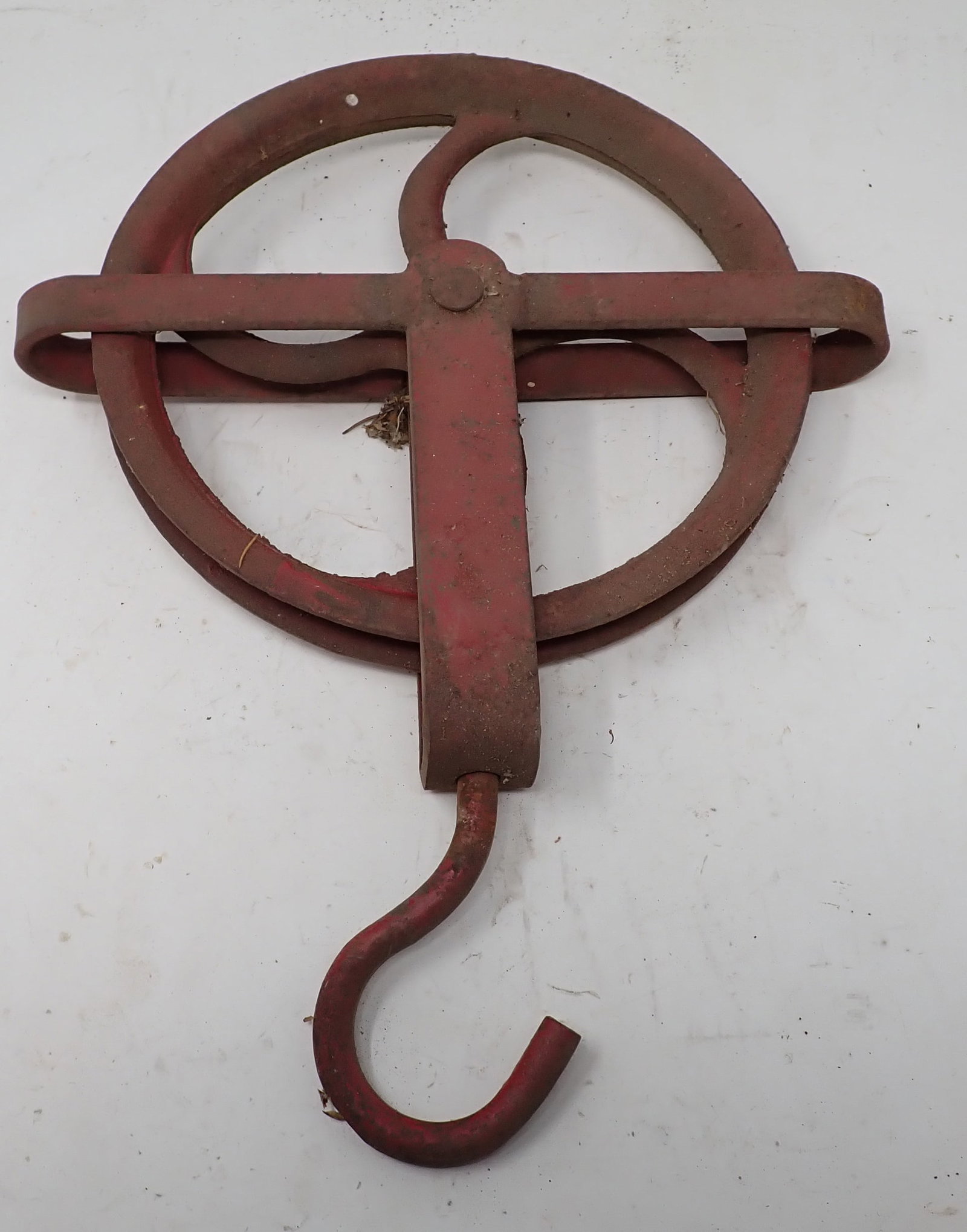 Metal Pulley: Wheel is approx 9" in diameter