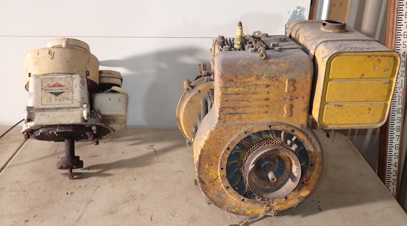 2 Briggs & Stratton Engines (1 of 4)