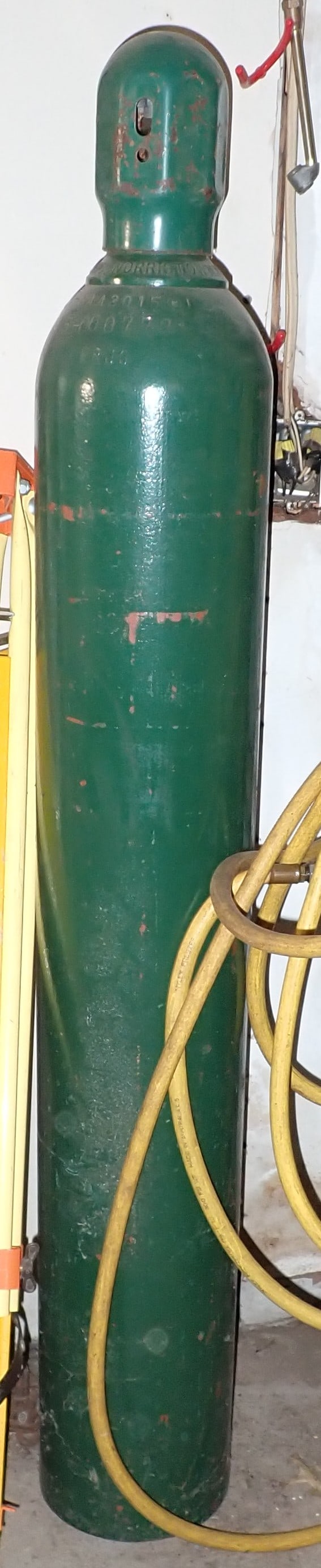 Oxygen Tank (1 of 1)