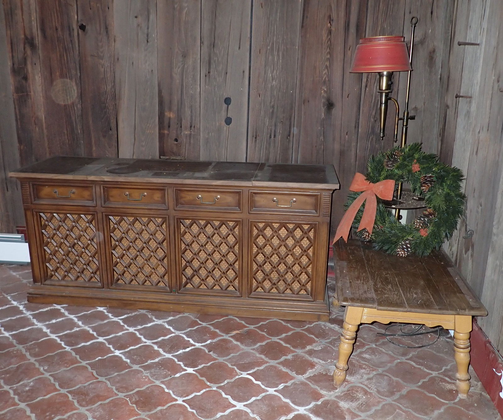 Zenith Stereo, Floor Lamp , Game Table , & Misc (1 of 7)