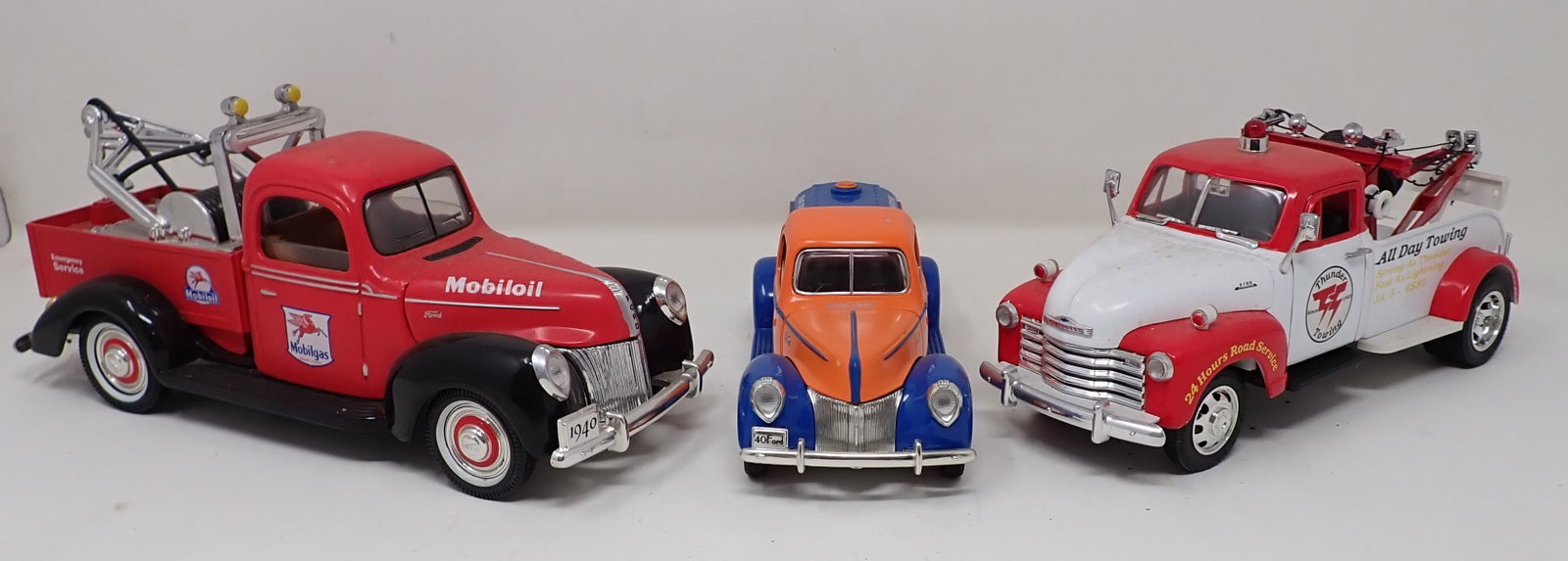 Ada Golden Wreckers Liberty Gulf Refining Diecast Trucks: Wreckers are approx 9" long
