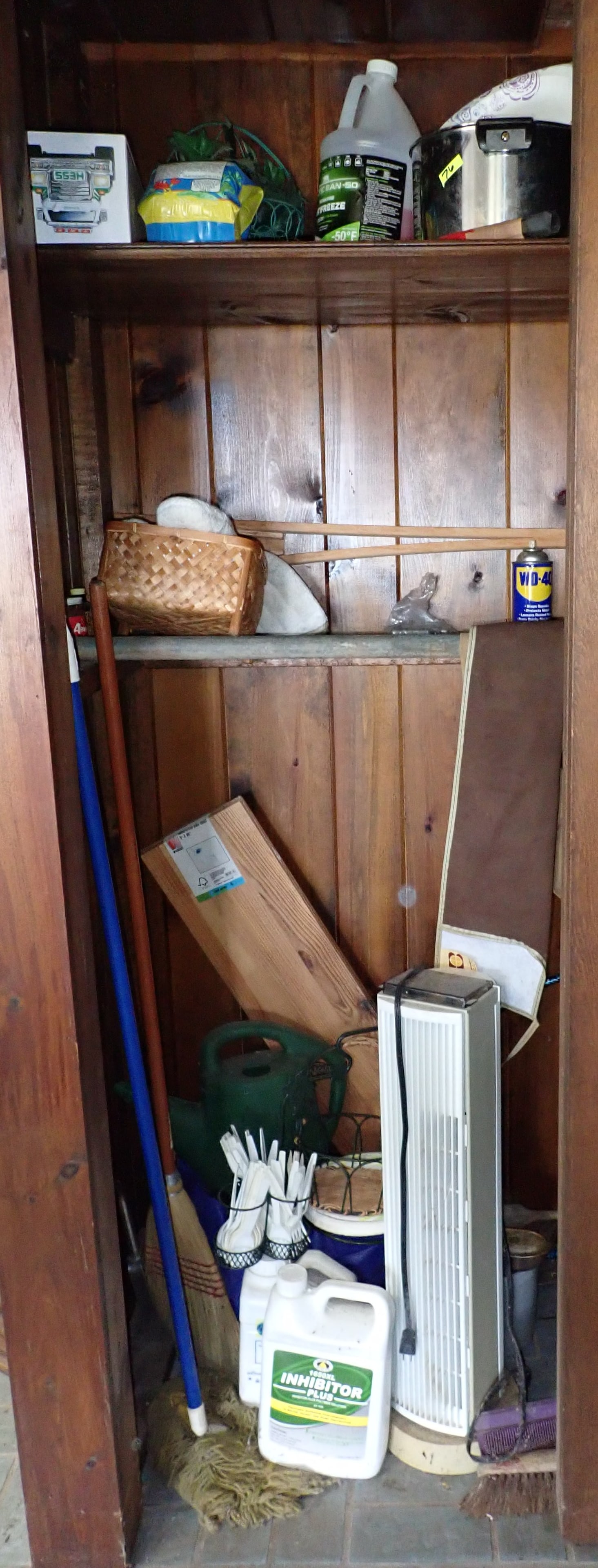 Contents of Closet (1 of 6)