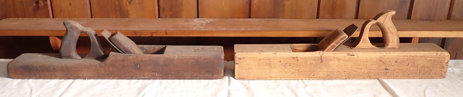 2 Wooden Planes 1 w/ Butcher Blade (1 of 7)
