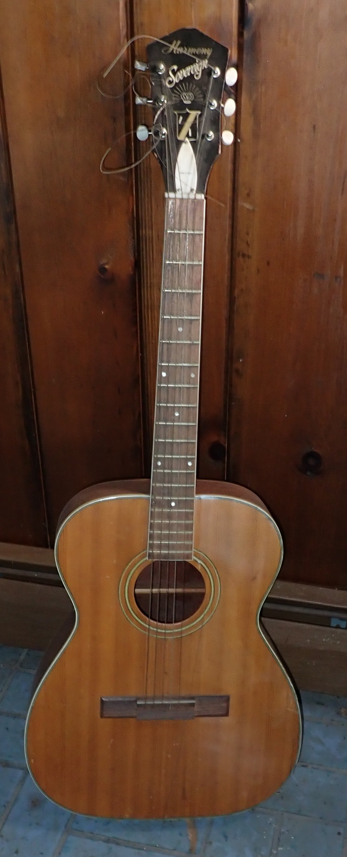Harmony Sovereign Acoustic Guitar: Approx 15 1/4" x 40". NO SHIPPING