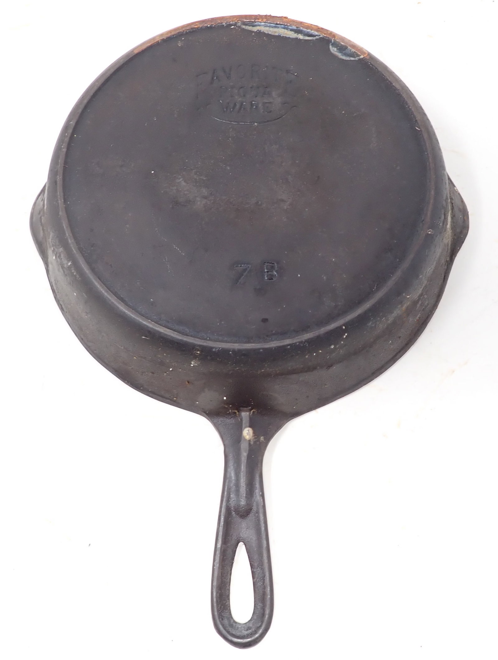 Favorite Piqua Ware 7 B Cast Iron Skillet: Skillet