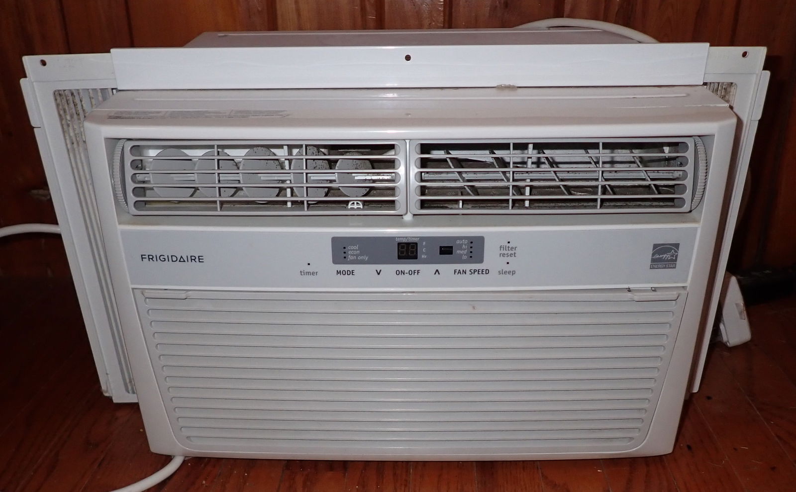 Frigidaire Air Conditioner (1 of 2)