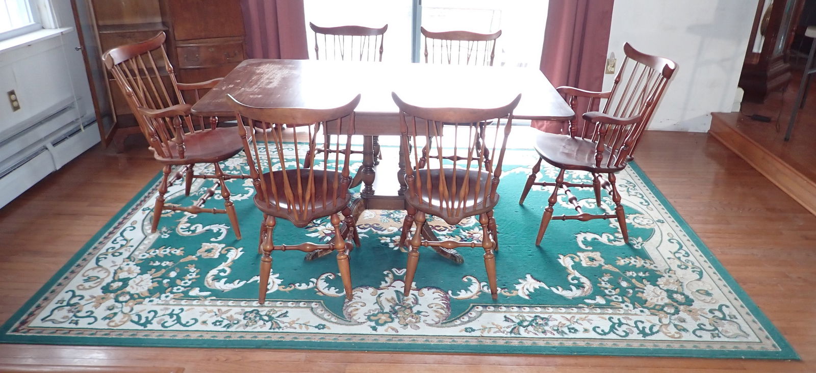 Duncan Phyfe Table 6 Chairs & Rug (1 of 7)