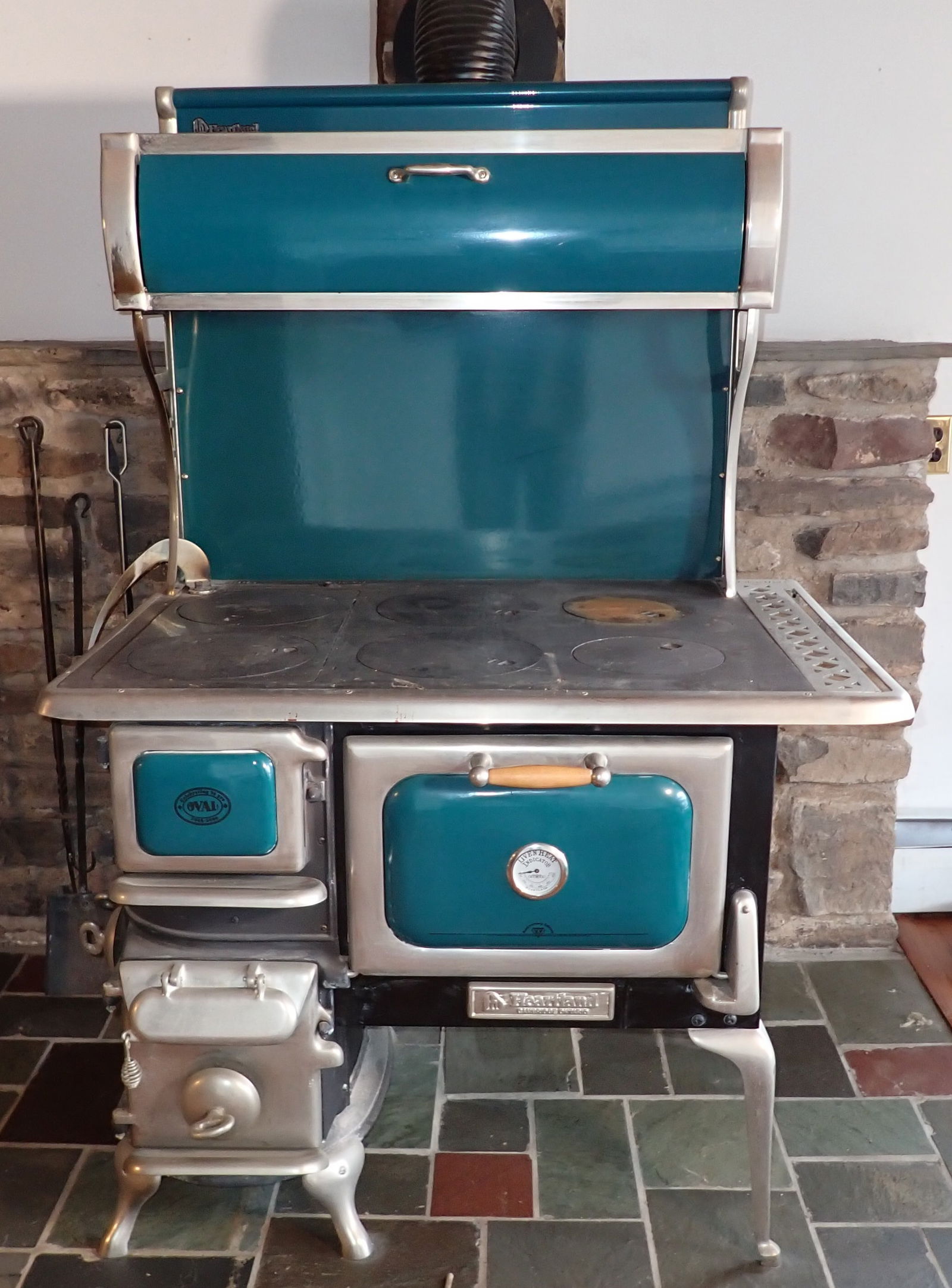 Heartland Oval Kitchen Wood Cook Stove (1 of 15)