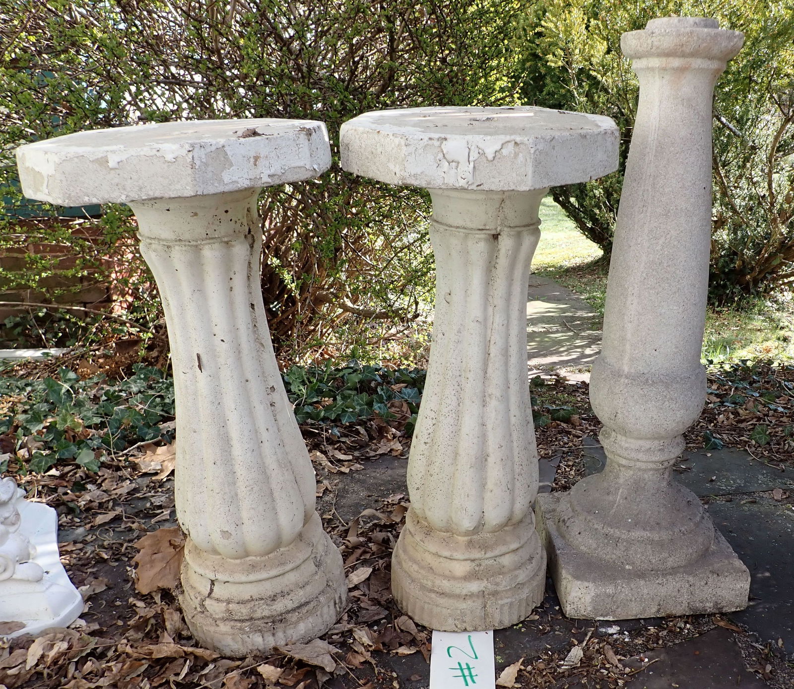 Concrete Birdbath Base & 2 Pedestals (1 of 4)
