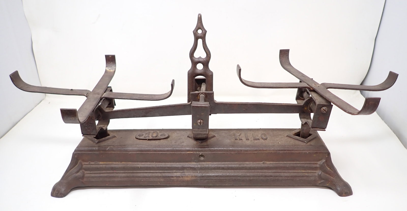 Cast Iron 10 Kilo Scale: Base is apprx 5 1/2" x 18".