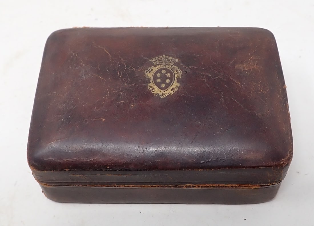 Leather Card Box (1 of 5)