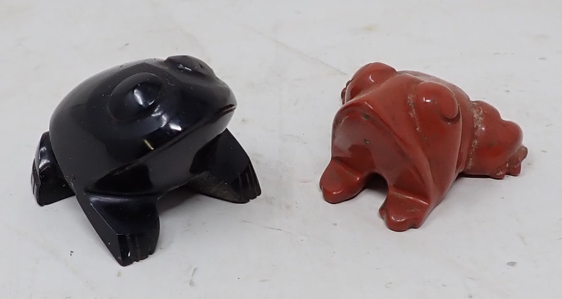 2 Frogs: Left one is approx 1 1/2" long.