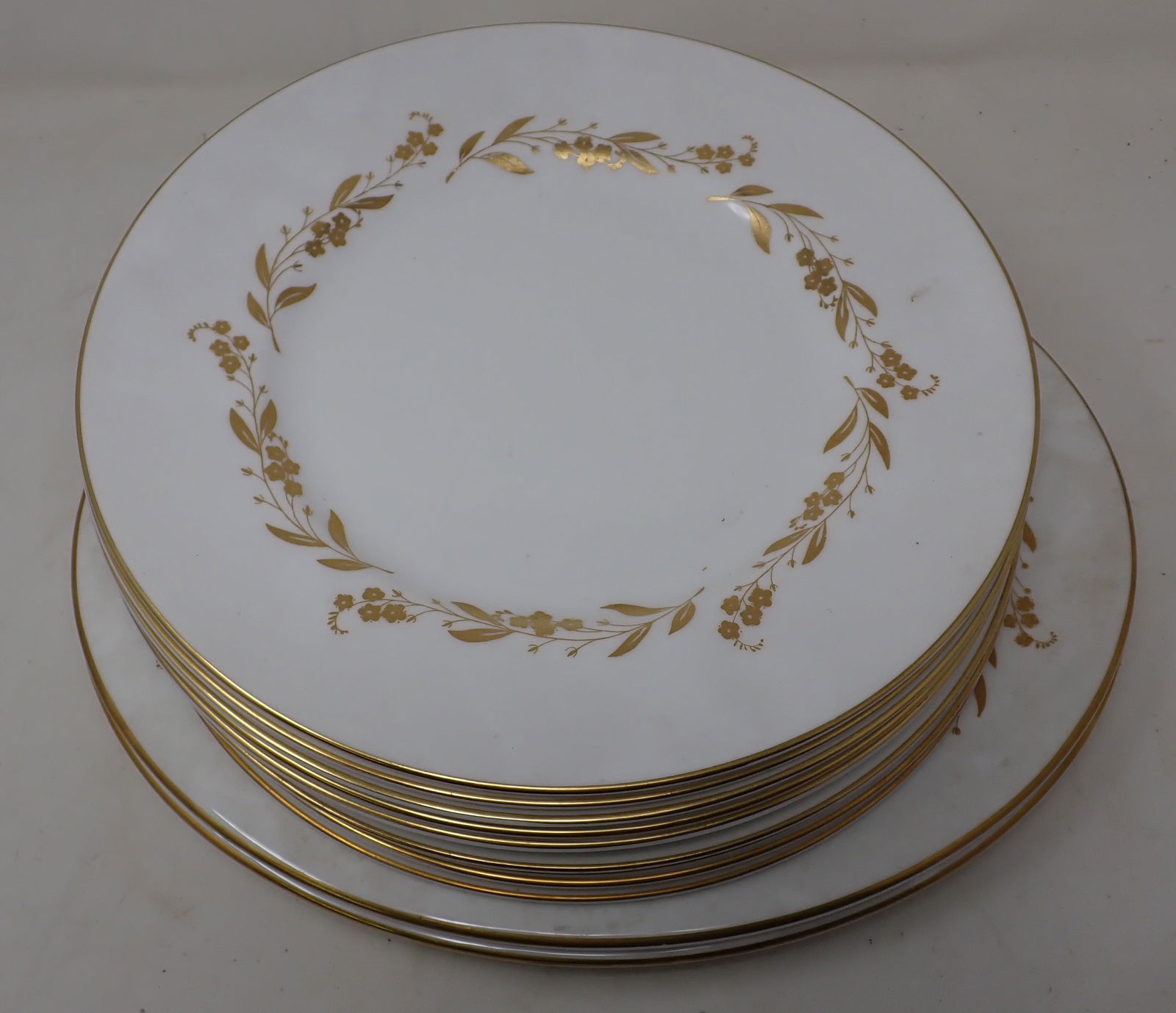 Royal Worcester Saguenay Plates & Platters (1 of 2)