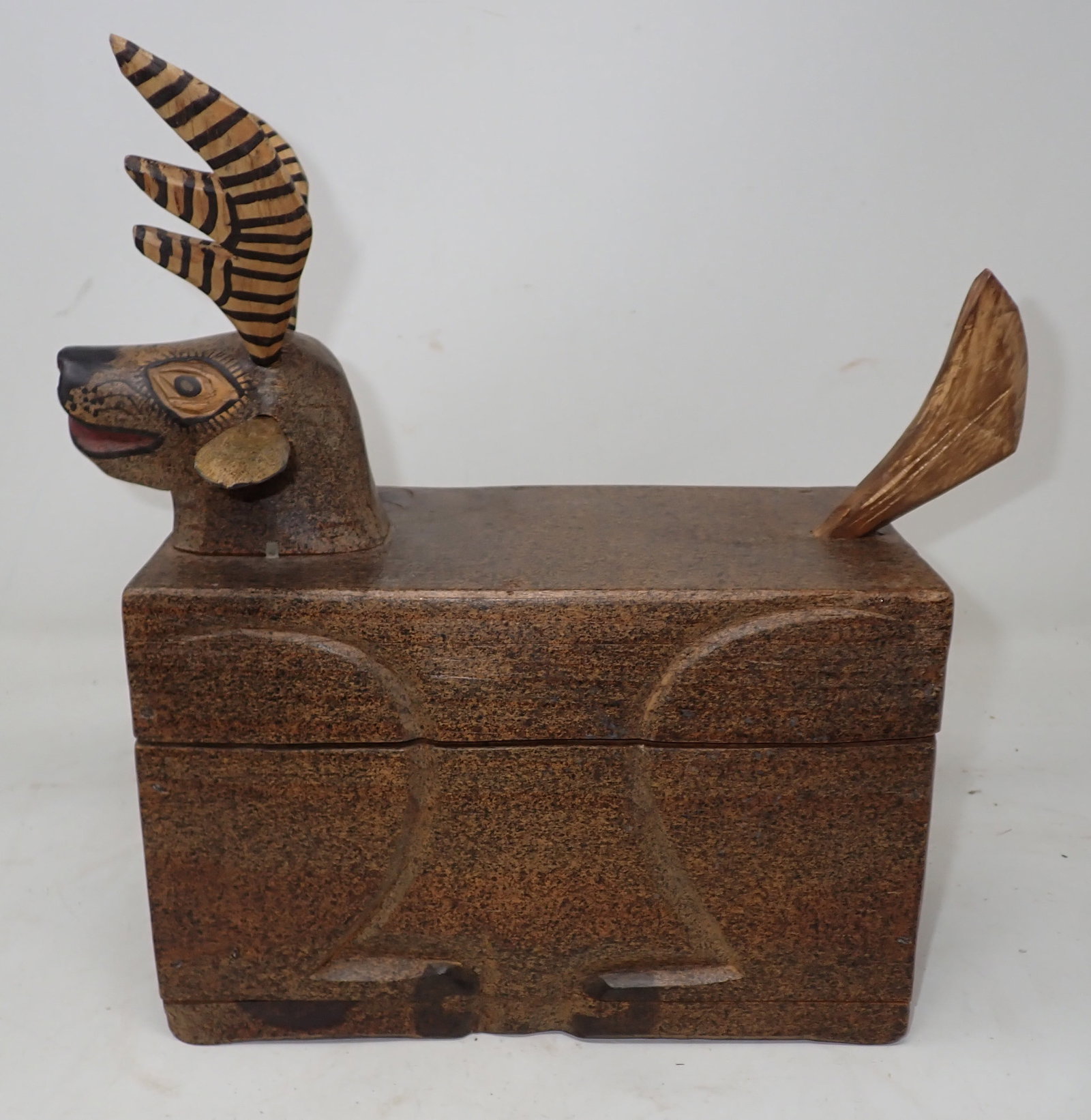 Folk Art Deer Box: Approx 5" x 10" x 13" tall. Horns and tail are pegs that just slide in.