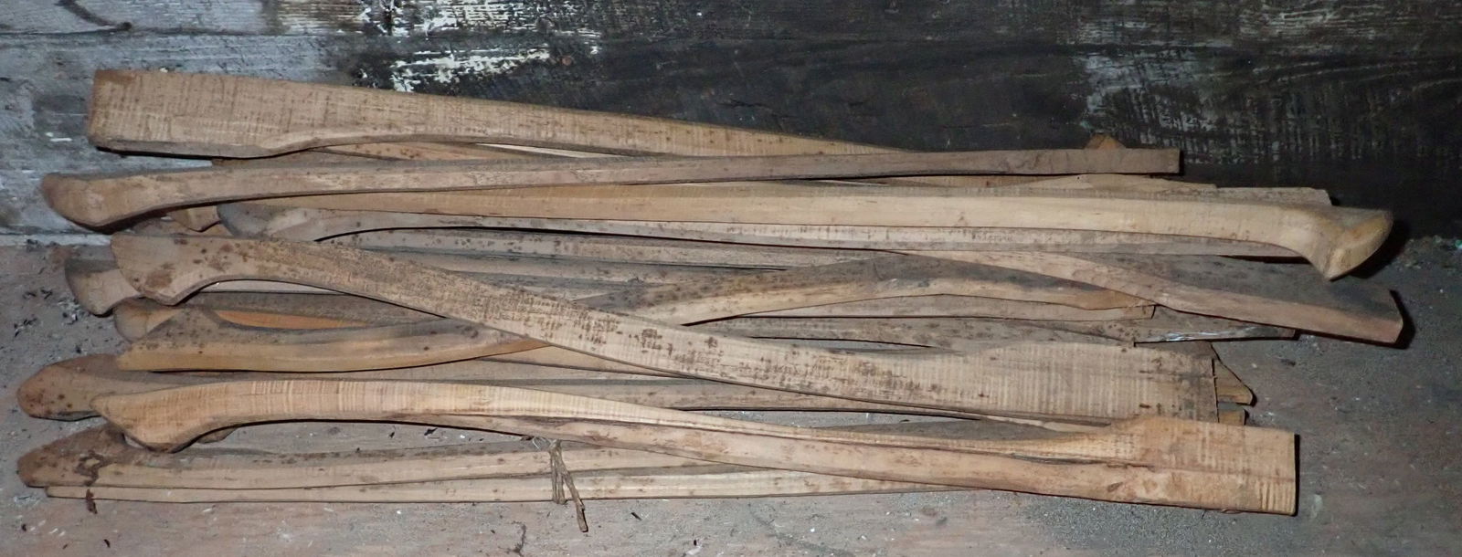 26 New old Stock Axe Handles (1 of 3)