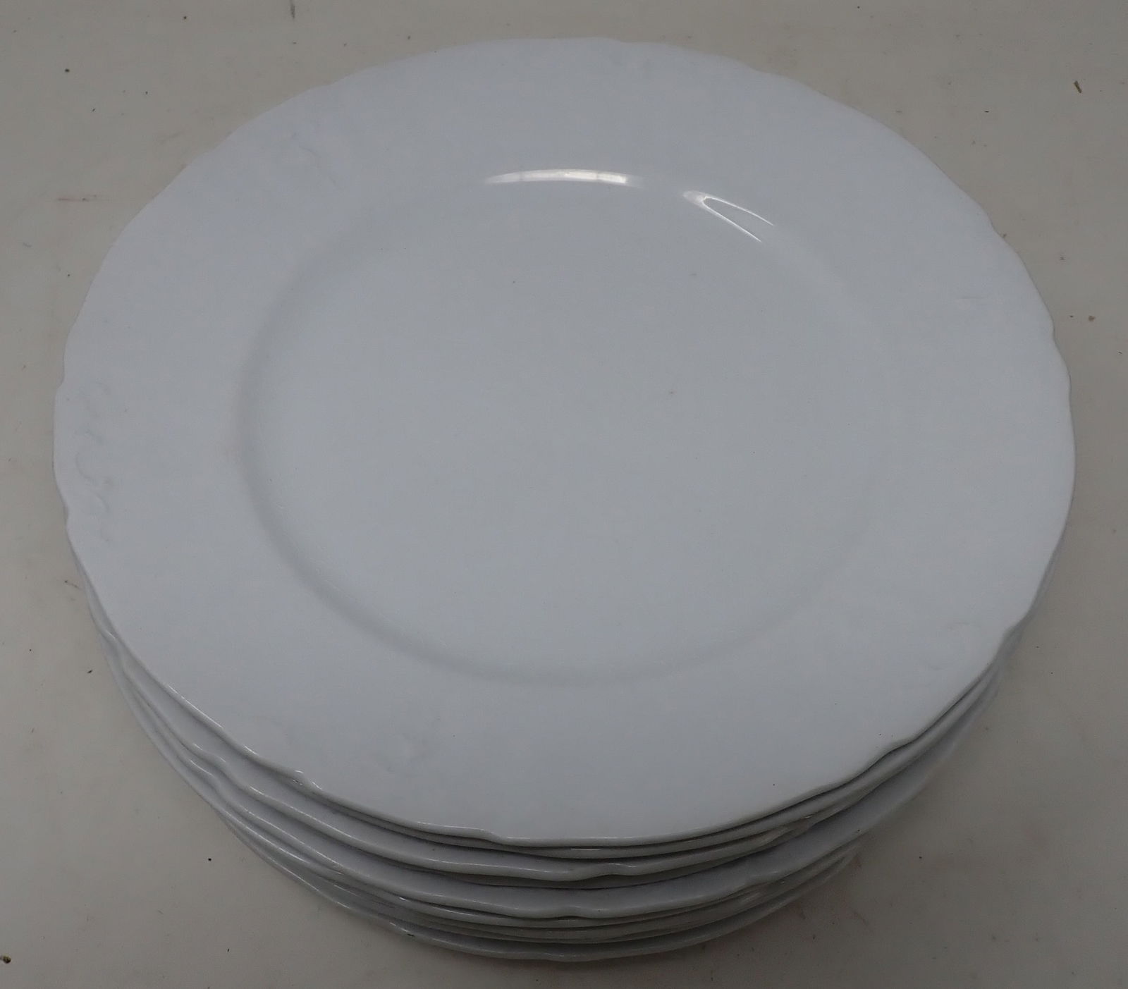 10 Johnson Bros Royal Ironstone Plates (1 of 4)