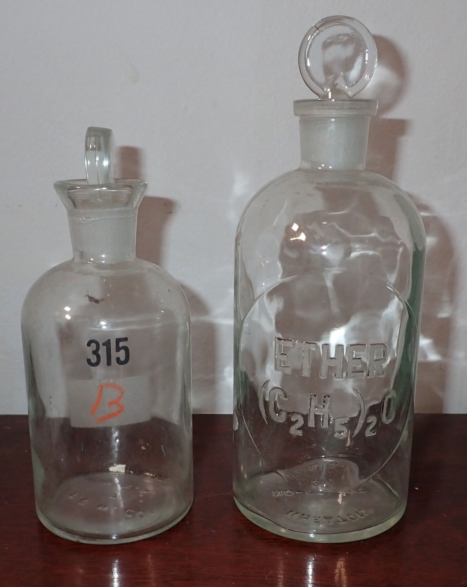 2 Apothecary Bottles incl Ether (1 of 3)