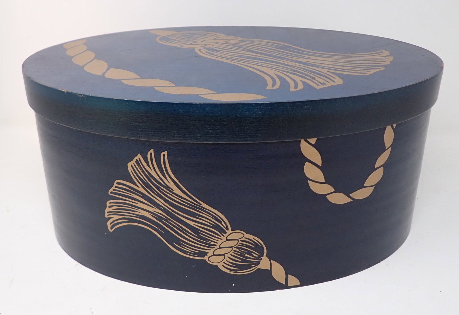 Oval Pantry Box: Apprx 9" x 12 1/4" x 5 1/2" tall.