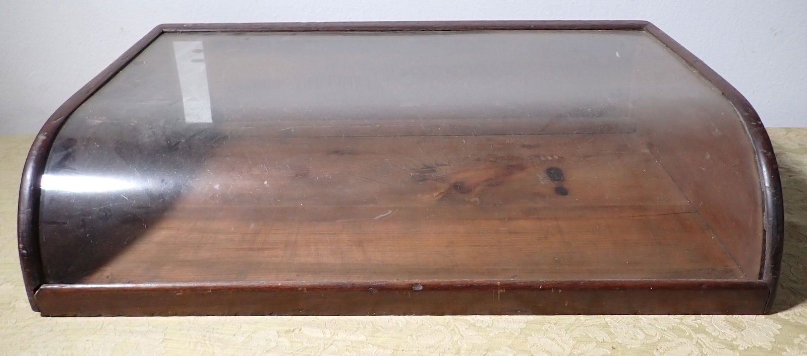 General Store Counter Top Showcase (1 of 6)