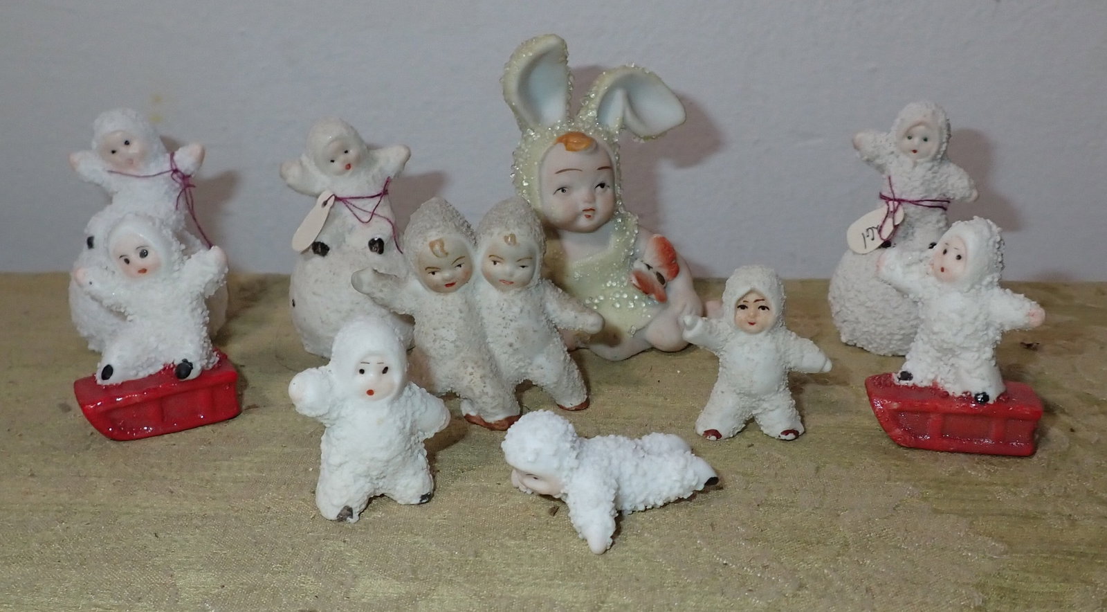 Snowbabies: Tallest is apprx 3" tall.