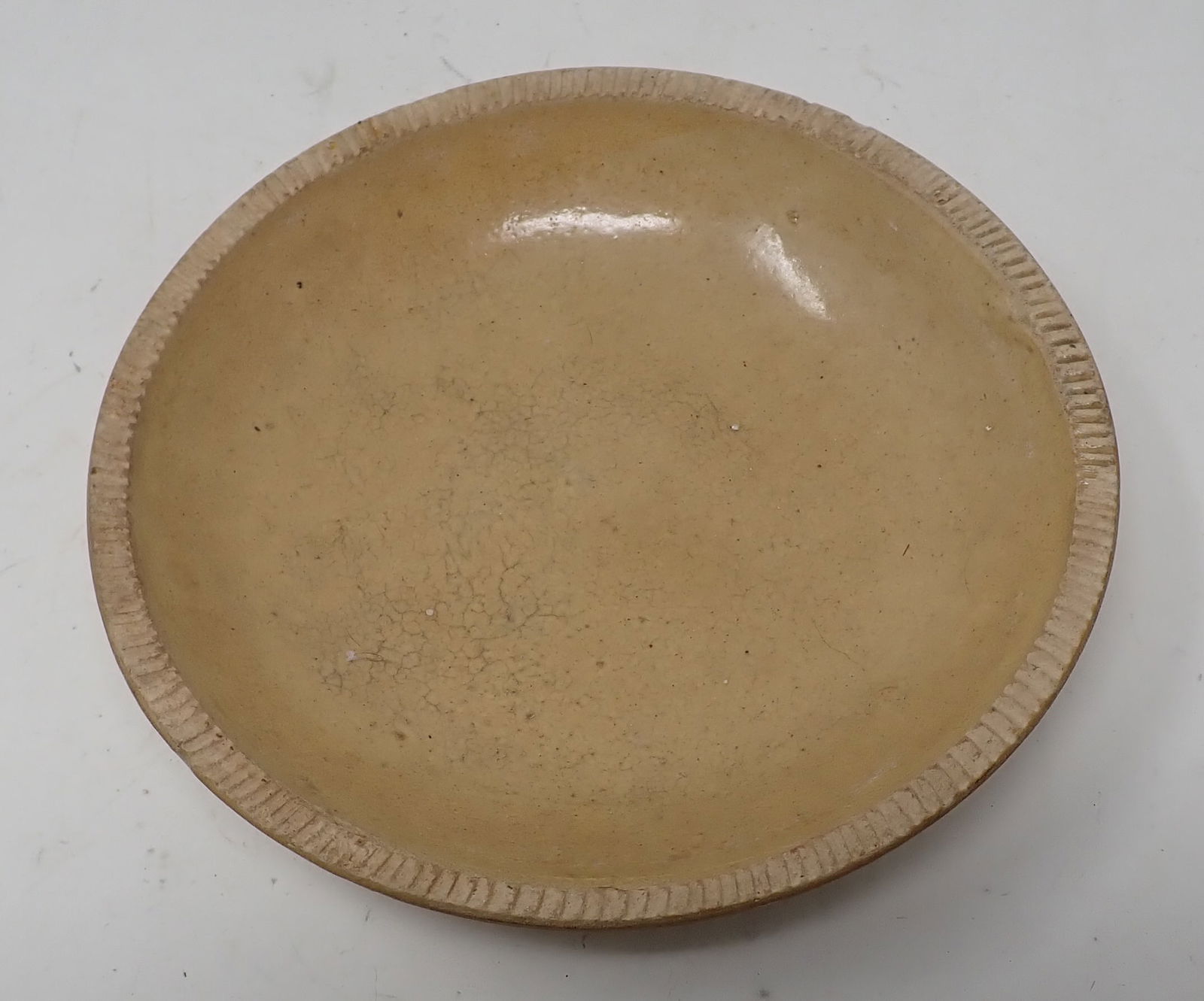 Yellow Ware Pie Plate (1 of 3)