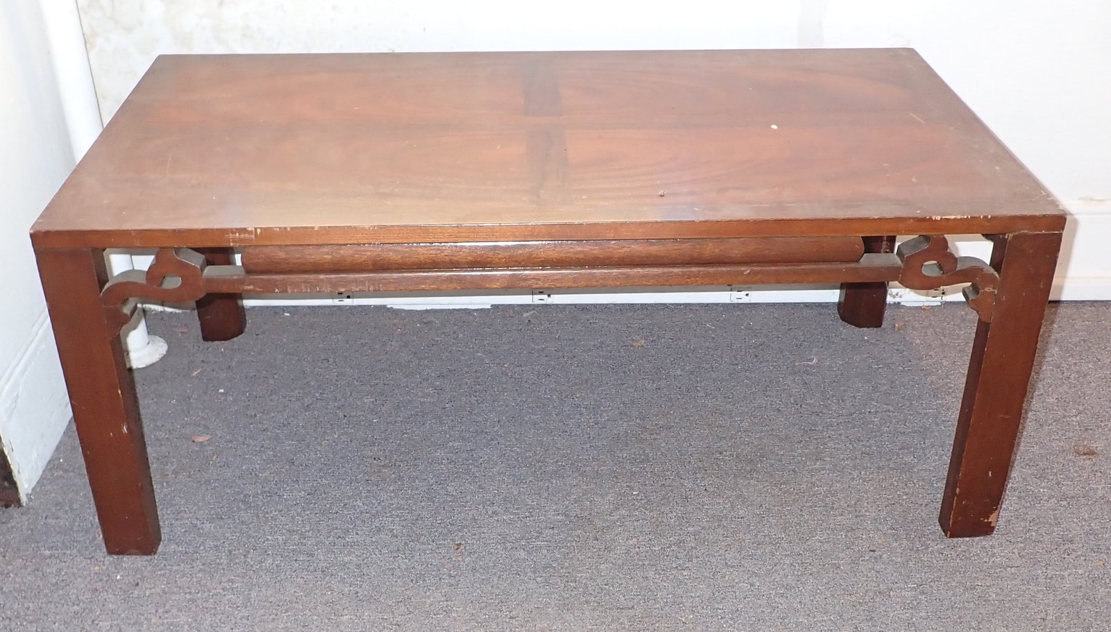 Coffee Table: Approx 21 1/2" x 40" x 16 1/2" tall. NO SHIPPING