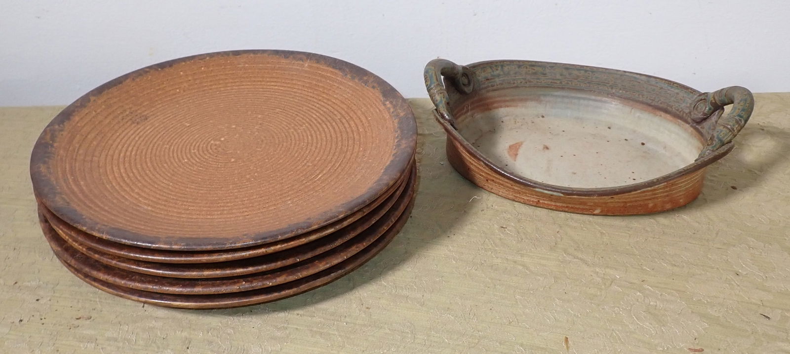 USA Pottery Dinner Plates Barnette Serving Dish: Plates are approx 12 1/4" in diameter. NO SHIPPING