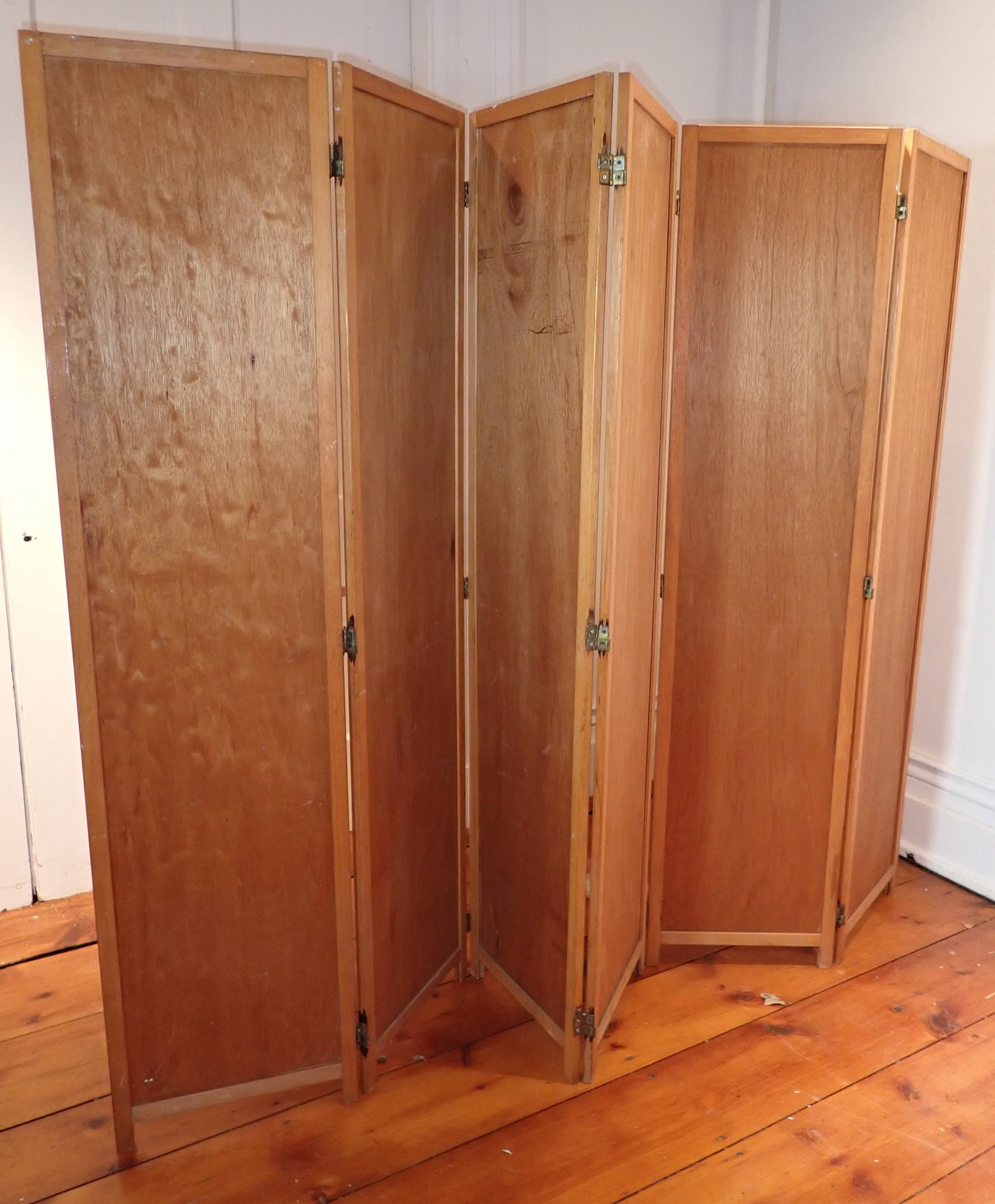 6 Panel Wooden Room Divider: Each panel is approx 16 7/8" x 71 1/2". NO SHIPPING !
